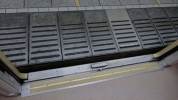 「帰宅ラッシュの地下鉄で私と幼い息子に向けられる、冷たい視線。『もう少し』と耐えていたけど...」（栃木県・50代女性）