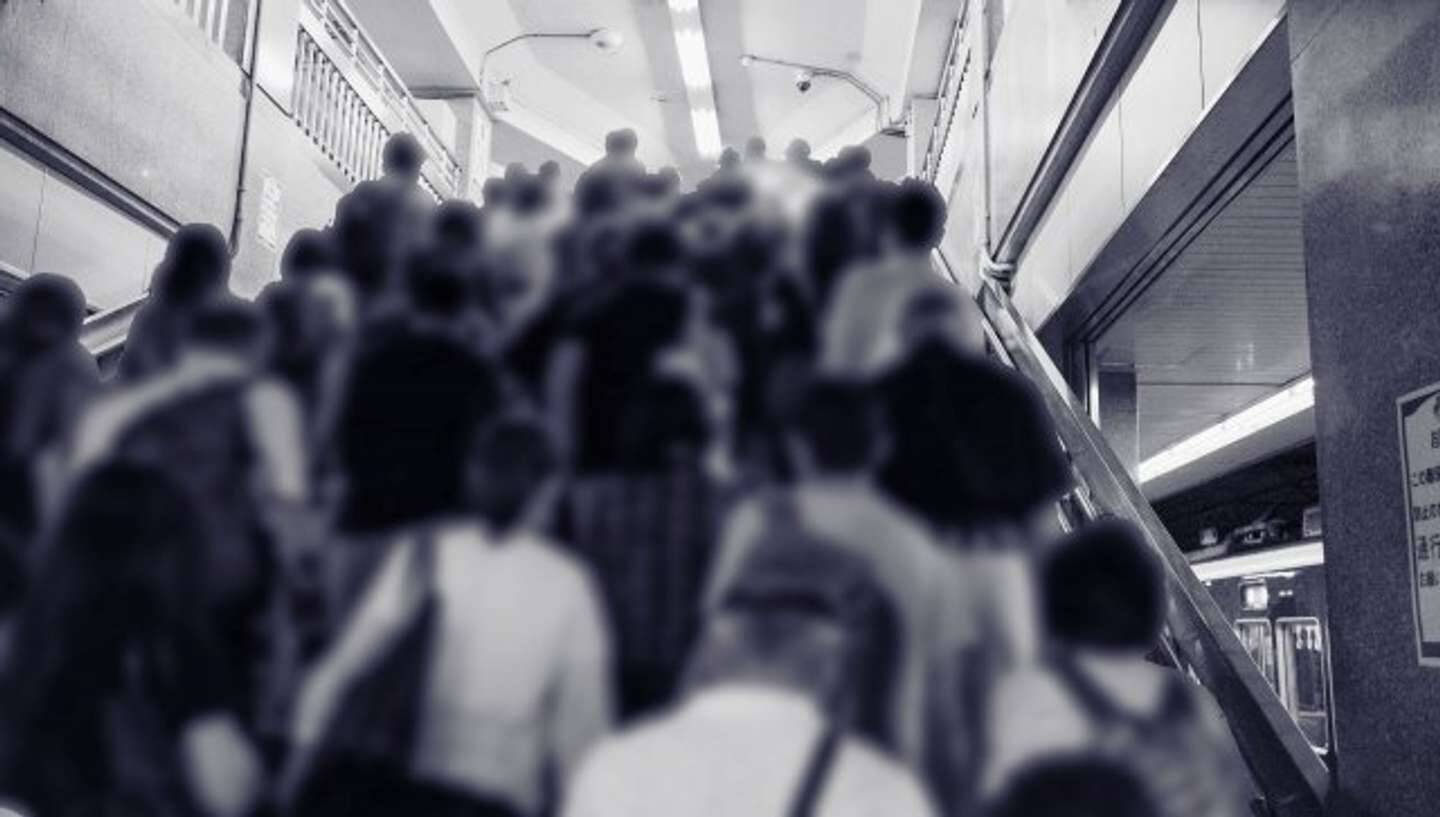 「痴漢しただろ！逃げんな！」駅で犯人に叫ぶ私。それを聞いたサラリーマン男性が（神奈川県・20代女性）