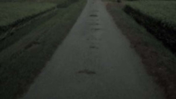 冬の夜、自転車で家路を急ぐ吹奏楽部の女子高生。後ろから走ってきた男に蹴り飛ばされて、そのまま...