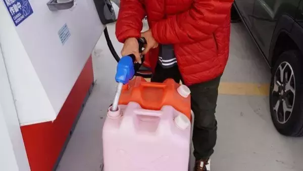 優しさが心に沁みる...！　夫を亡くした70代女性の「初めての灯油購入」が忘れられない思い出になったワケ