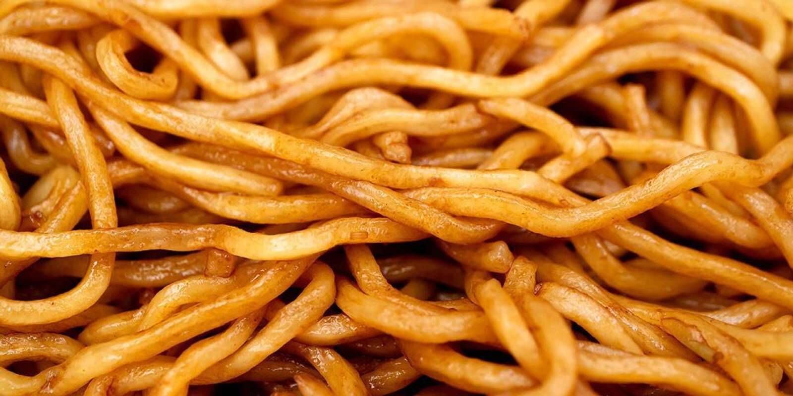 ご当地製麺会社が手掛ける「横手やきそば」再現カップ麺　おいしさを〝完成〟させるのはアナタ