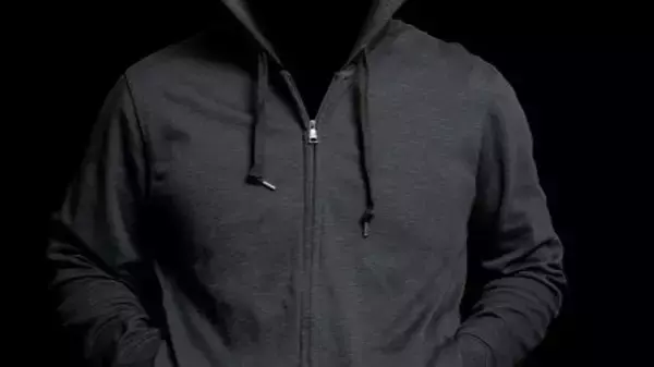 「学校を早退して帰っていたら不審者に遭遇。『動くな、刺すぞ』と脅されて...」（愛知県・30代女性）