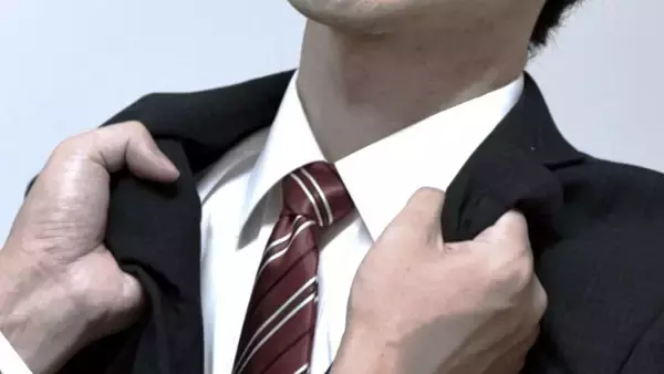 「「痴漢オジサンが怖くて、声も出せない短大生の私。そこに同年代の男性が近付いてきて」（愛知県・40代女性）」の画像