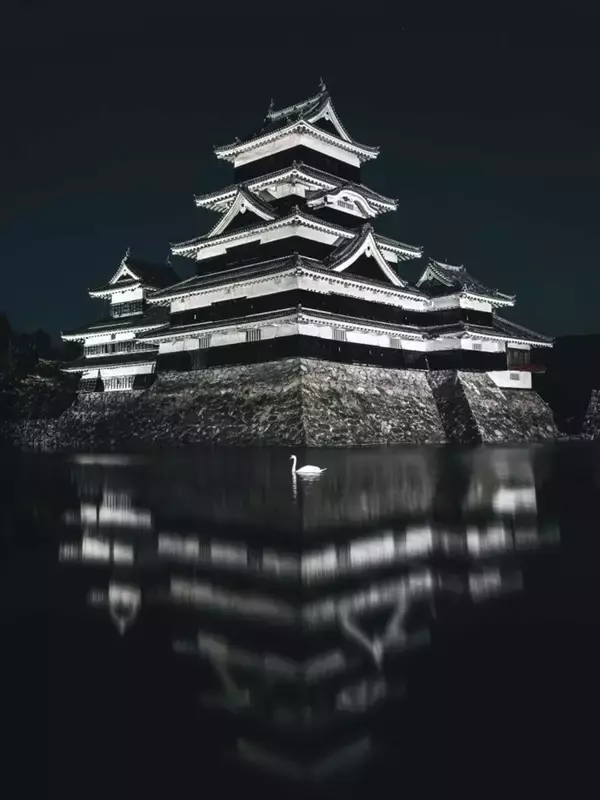 長野で激写された「完璧すぎる城」に9.8万人驚嘆　「凄いタイミング」「神か！？」