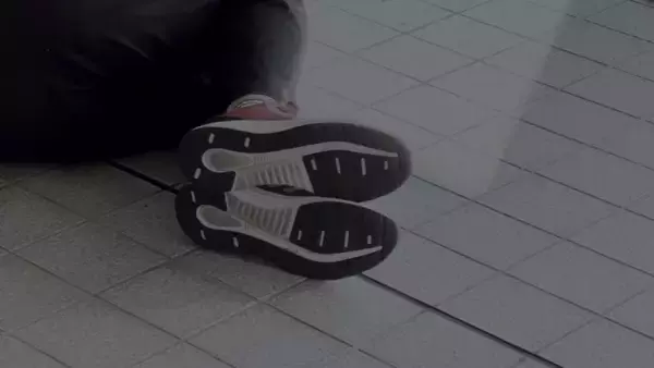 見知らぬ女性が「おじさん、タクシーに乗って帰ろう！」　酔った私を車に乗せると（東京都・50代男性）