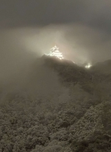 「第六天魔王城だ」「ボス戦に備えます」　大迫力の〝雪夜の岐阜城〟に1.1万人武者震い　