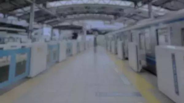 「つわり中、電車のドアが開いた途端に嘔吐した私。人々の視線を感じつつも動けずにいると...」（東京都・30代女性）