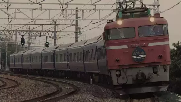 「深夜の駅前で一人、夜行列車を待っていた10代の私。誰もいないと思っていたら、見知らぬ中年男性が...」（山形県・40代）