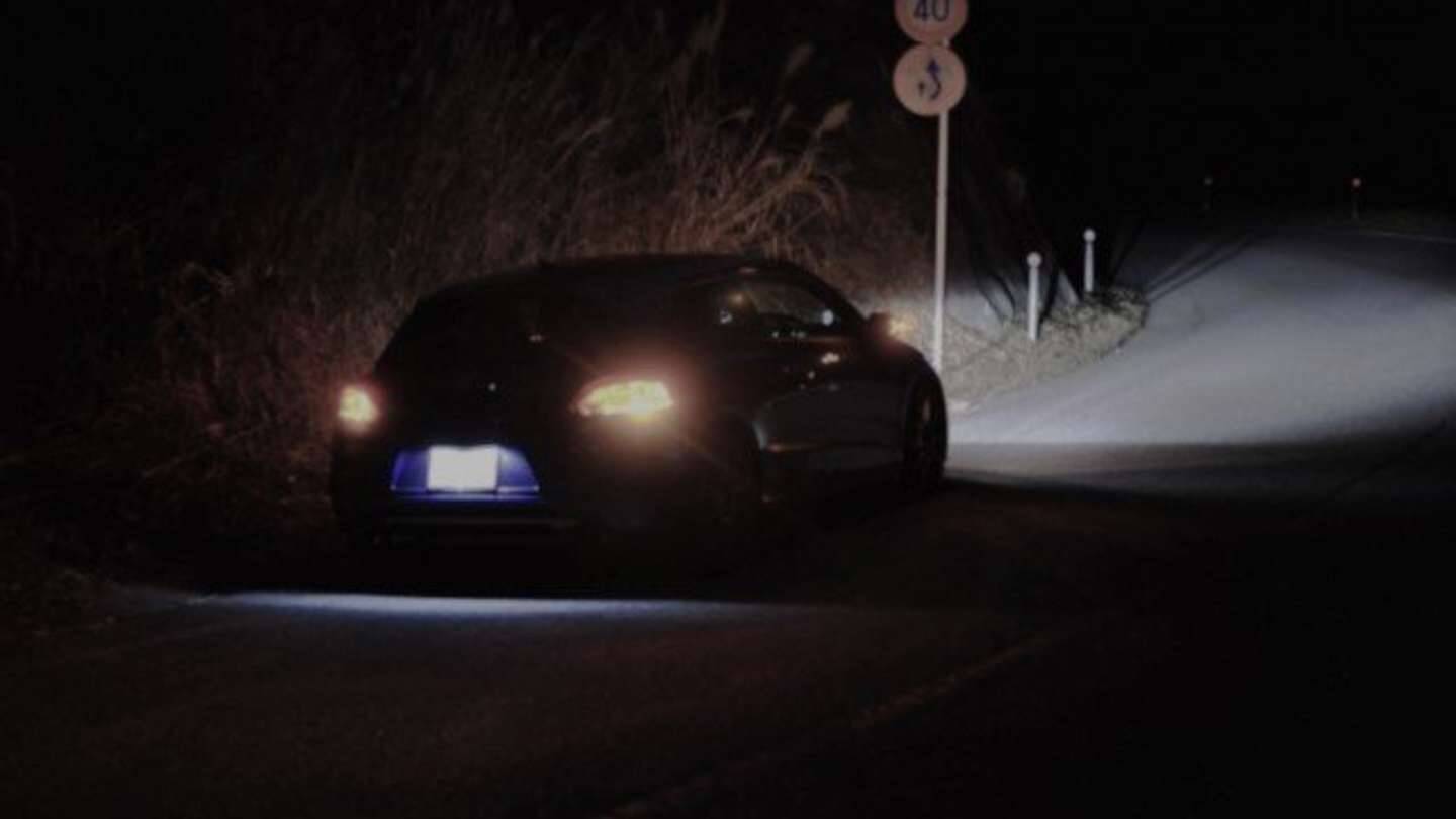 「夜の山道で車に乗せてくれた同世代の男性。彼との会話で鳥肌が立ったワケ」（大阪府・50代男性）