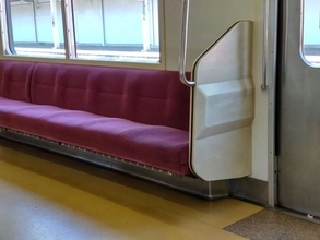 もう無理...目の前がかすんで電車内で動けなくなった　一緒に降りて冷たい私の手を握ってくれた人（神奈川県・30代女性）