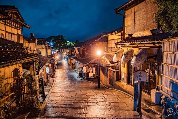 まるで映画のワンシーン 夜雨に濡れた京都の街が幻想的すぎると話題に 年1月10日 エキサイトニュース