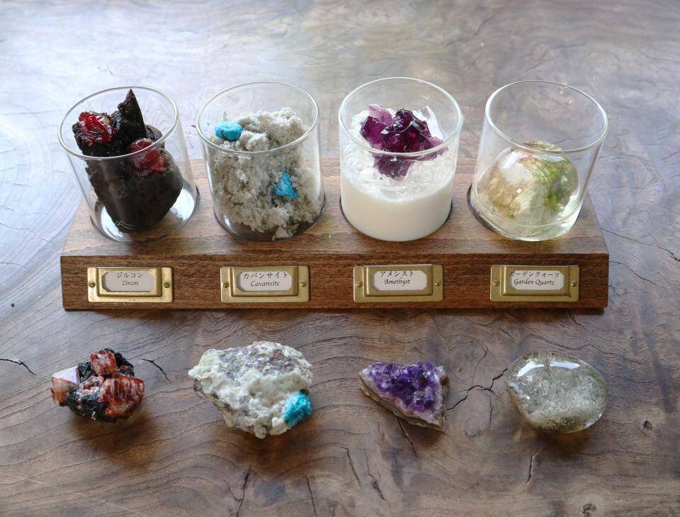 もったいなくて食べられない? 本物の宝石そっくりな「水晶パフェ」が美しすぎる