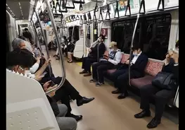 ダイソーで買ったアニマル風船を膨らませたら 1つだけ明らかに違う シュールな見た目に爆笑 年5月12日 エキサイトニュース 2 2