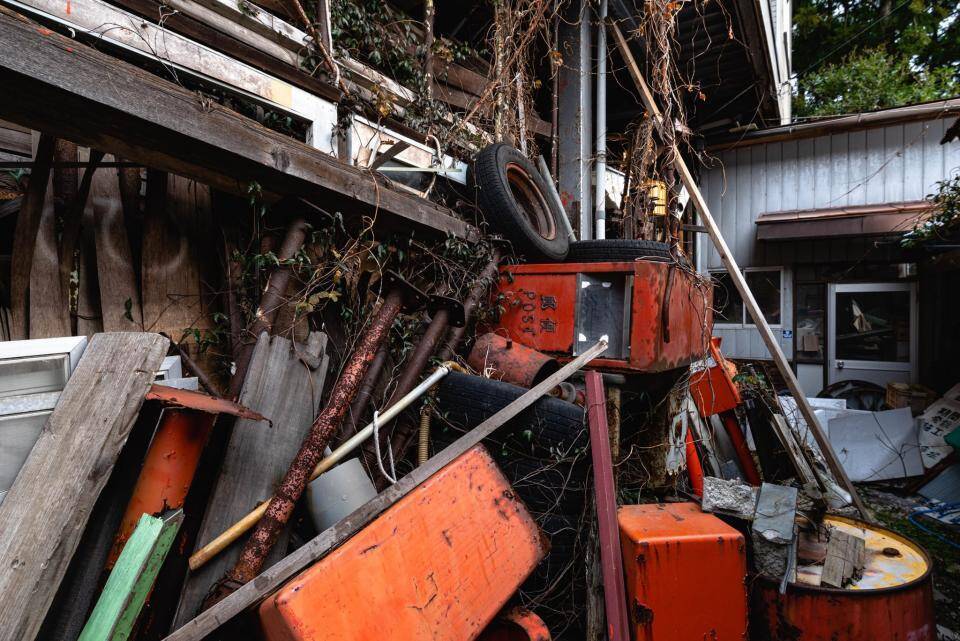 寂れた廃墟に身を寄せ合う 茶色く錆びたポストたち 哀愁漂う風景に お勤めご苦労様でした 21年2月21日 エキサイトニュース