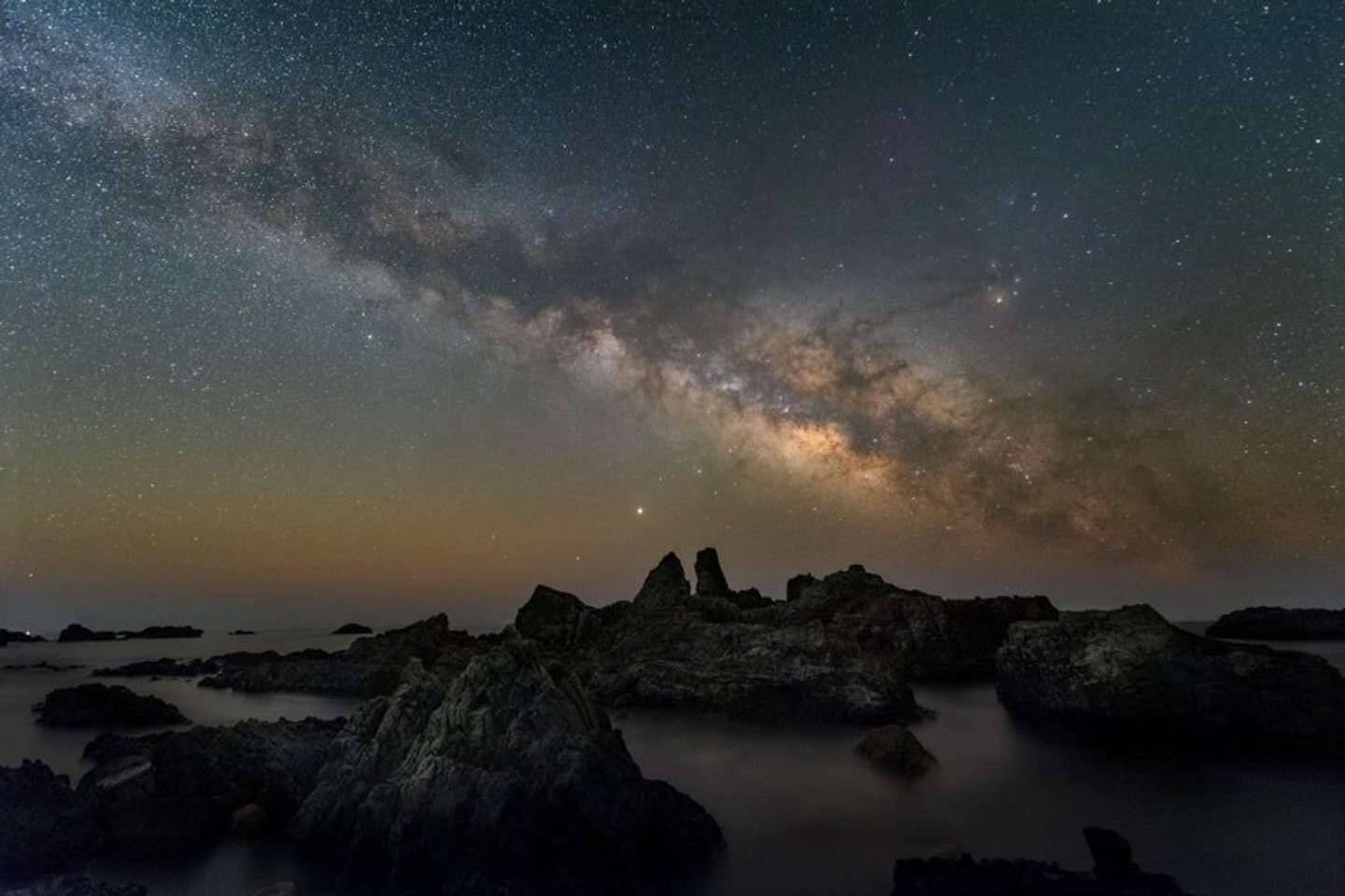空に橋が架かっているみたい 本州最南端で見上げた天の川が美しすぎる 21年8月22日 エキサイトニュース 空に橋が架かっているみたい 本州最南端で見上げた天の川が美しすぎる 21年8月22日 エキサイトニュース