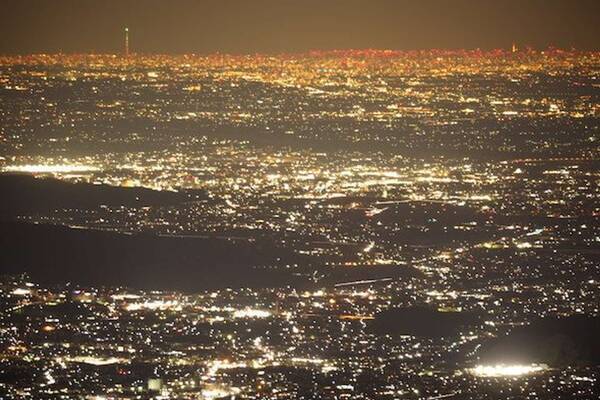 スカイツリーの輝きは 群馬からも見えるんです 関東平野の平らさ を痛感する写真に反響 21年10月27日 エキサイトニュース