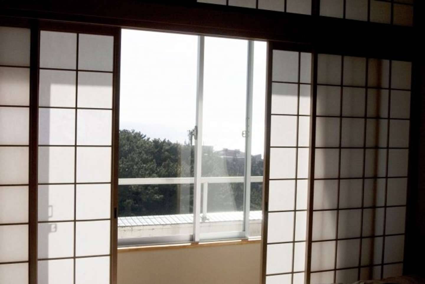 真冬の荒れた海のそばに 独りで泊まる若い女 訳アリ を察した民宿の従業員が 神奈川県 50代女性 21年11月7日 エキサイトニュース