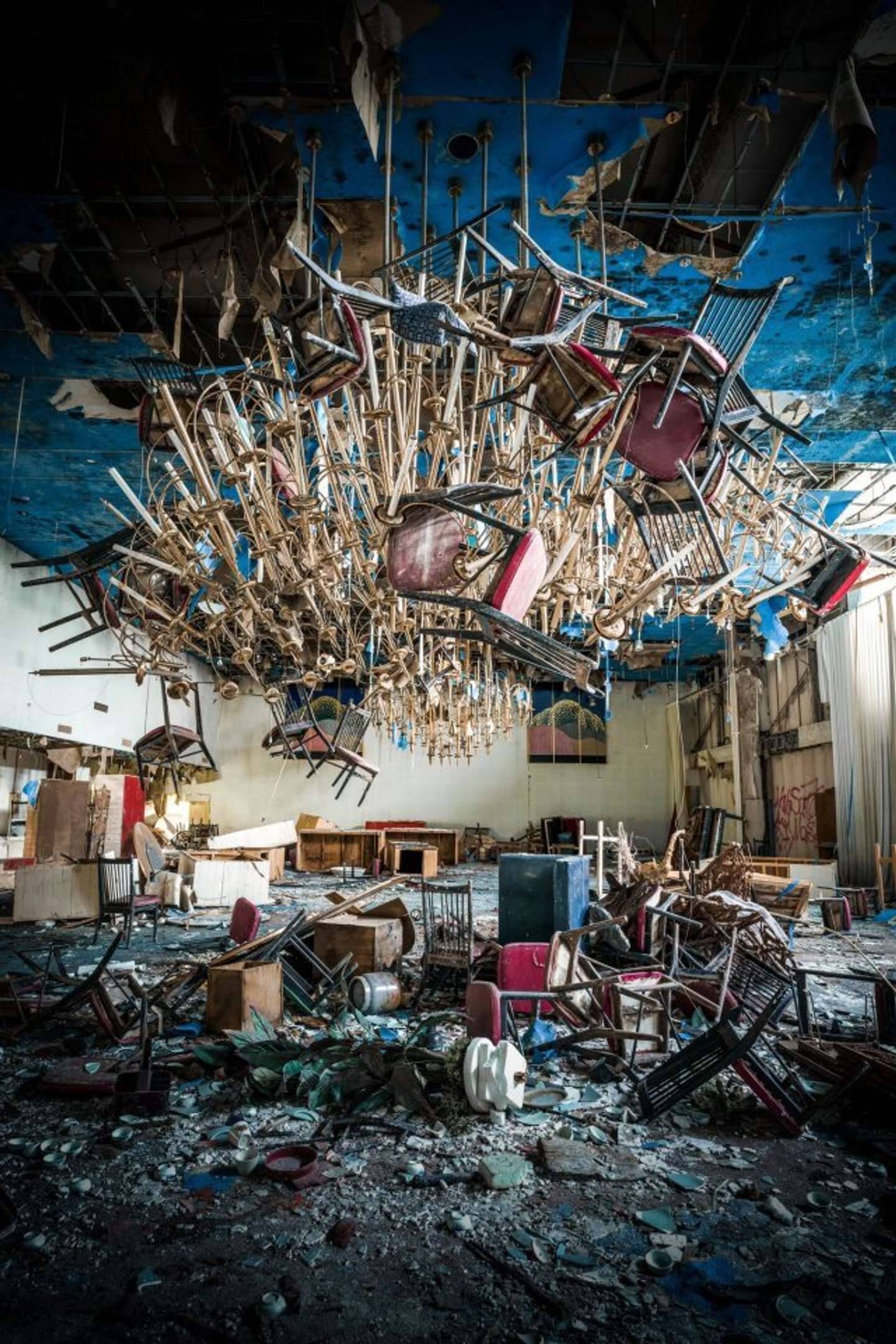 なんでこうなった 結婚式場の廃墟 に広がる非現実的すぎる光景 21年11月7日 エキサイトニュース なんでこうなった 結婚式場の廃墟 に広がる非現実的すぎる光景 21年11月7日 エキサイトニュース