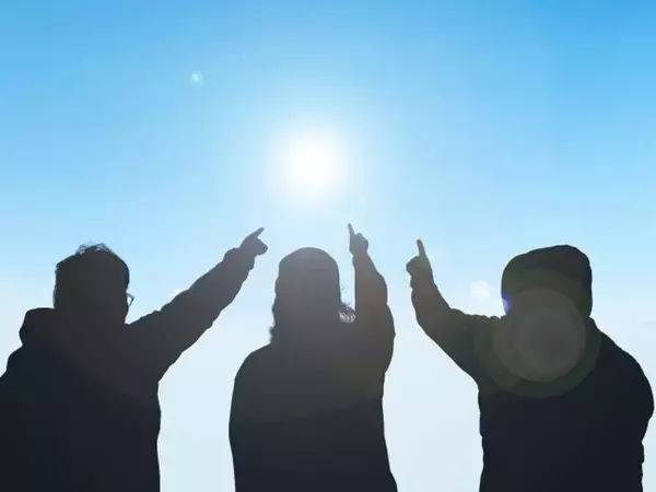 疲れ切ってもう歩けない...すると目の前に3人の男性が　「大変だったでしょう」これだけでは終わらなかった（埼玉県・40代女性）