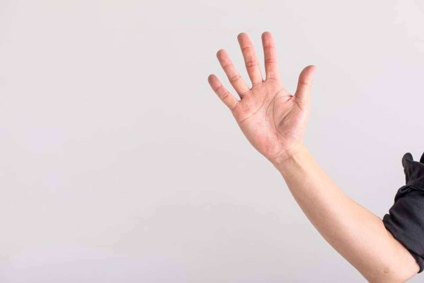 疲れ切ってもう歩けない...すると目の前に3人の男性が　「大変だったでしょう」これだけでは終わらなかった（埼玉県・40代女性）