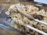 「原材料表示に「松茸」書いてあるものの...　スーパー玉出の「松茸風ご飯」235円に入っていたのは？」の画像2