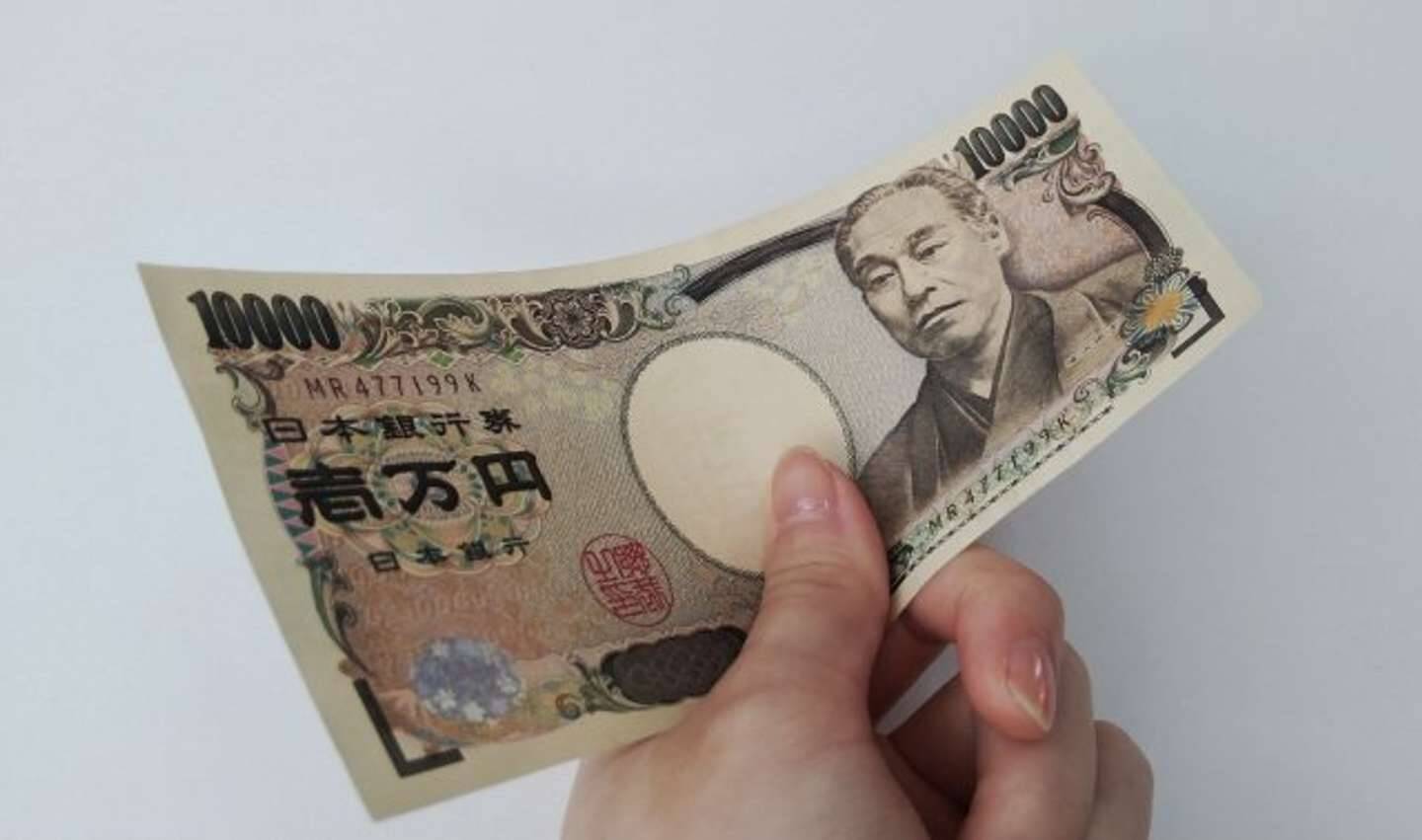 「夫と口論後、お金も持たずに野外に放置された21歳の私。夜中、見知らぬ人に1万円を差し出され」（神奈川県・40代女性）