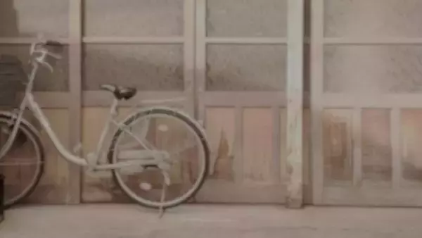「自転車ごと橋から転落、積んでいた米袋が破れて大ピンチ　お米をかき集めて店に持っていった結果（神奈川県・60代男性）」の画像