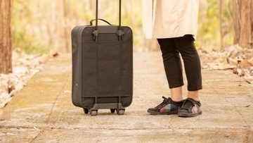 「しつこいオジサンに絡まれ、逃げられなかった20代の私。そこに見知らぬギャルがやってきて...」（静岡県・50代女性）