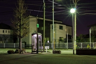 「夜の帰り道、ビルの隙間に引っ張り込まれそうになった女子高生の私。外で電話中の男性に助けを求めたら...」（兵庫県・50代女性）