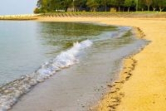 「何をしているんか？」男が浜辺で声をかけたのは高校生　「テントを張る場所を探して...」と聞くとまさかの行動に（静岡県・70代男性）