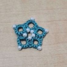 どうしてこうなった　レースで〝かわいいお花〟編もうとしたら...まさかの仕上がりに6.8万人横転