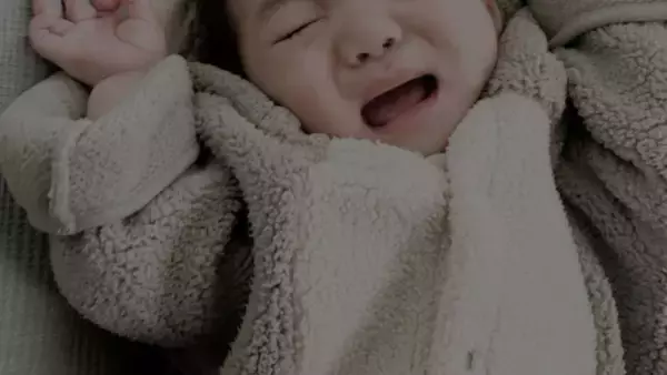 「宿で1歳長女が夜中にギャン泣き。翌朝、見知らぬ老夫婦に『昨夜はかなり夜泣きされてたね』と指摘され」（滋賀県・50代男性）