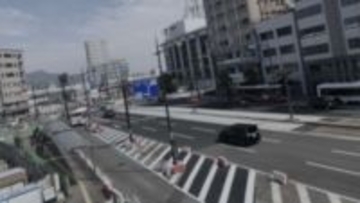 「途中まで乗せるから乗りなさい」　薄暗い道を歩く私の目の前に突如現れた二人（東京都・60代女性）