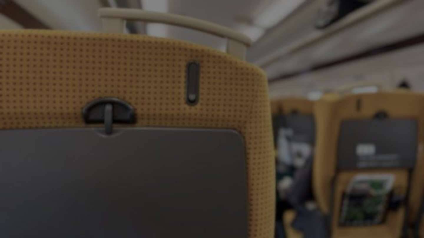 「妊娠中、遠距離恋愛の彼氏に会うため乗った特急列車。私のお腹を見て隣席の女性客が」（秋田県・40代女性）