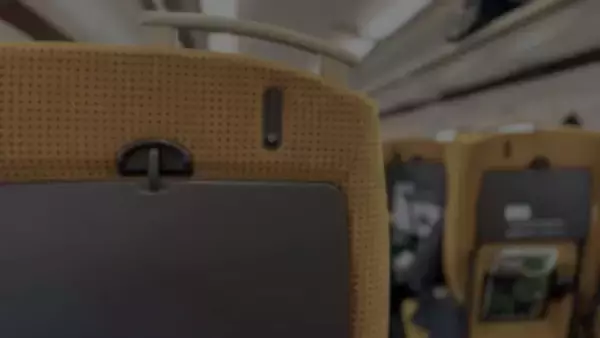 「「妊娠中、遠距離恋愛の彼氏に会うため乗った特急列車。私のお腹を見て隣席の女性客が」（秋田県・40代女性）」の画像