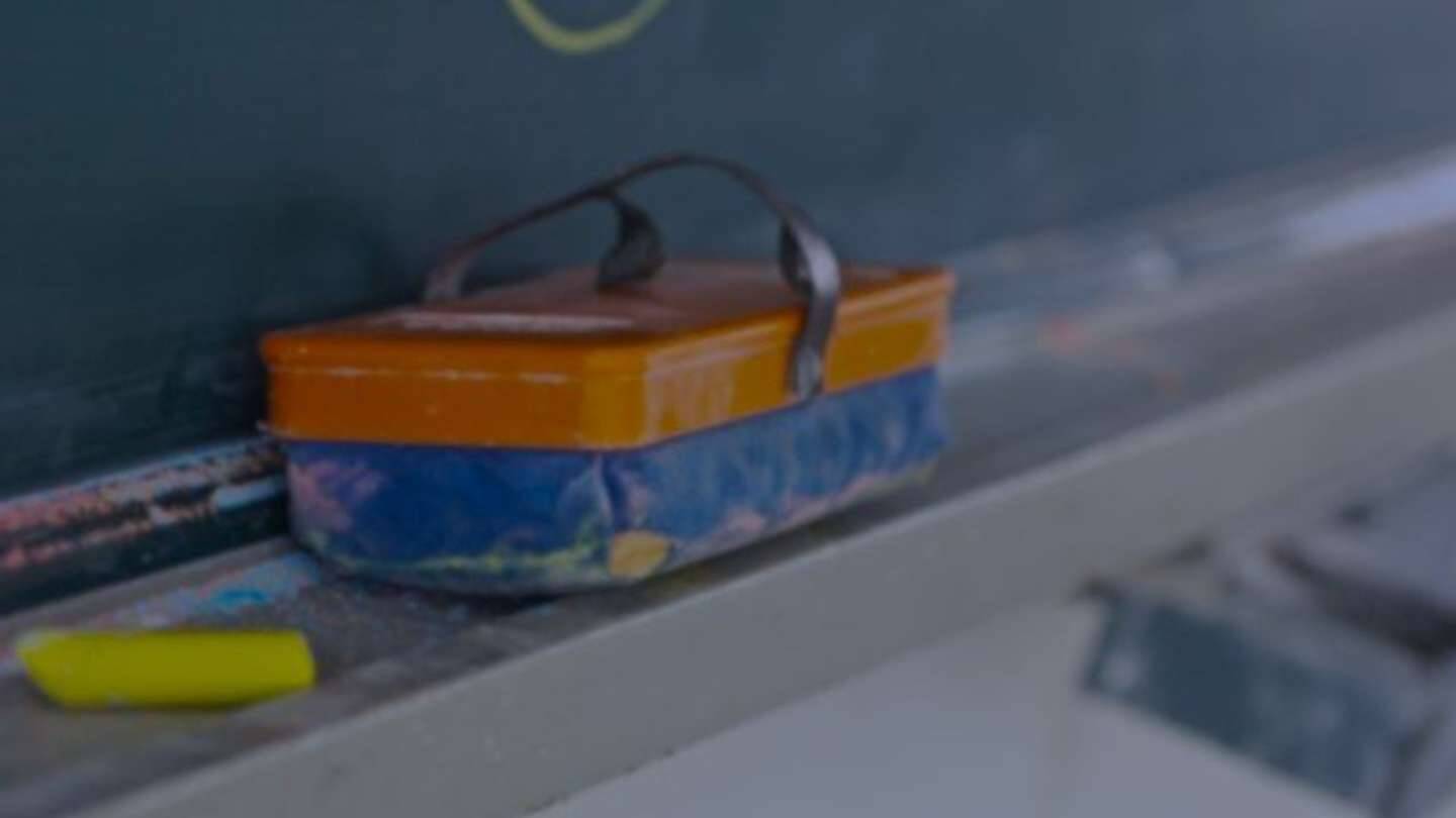 「黒板に誹謗中傷、流された根も葉もない噂。真面目な優等生だった私は、中学校でいじめられて」（神奈川県・50代女性）