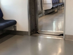 「帰宅ラッシュの総武線で突然の体調不良。車内では我慢して我慢して...気づけば駅のホームで」（千葉県・50代女性）