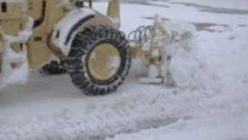 「乗るはずだった飛行機が欠航し、途方に暮れた私。近くにいた赤ちゃん連れの若い夫婦に話しかけると...」（愛知県・50代）