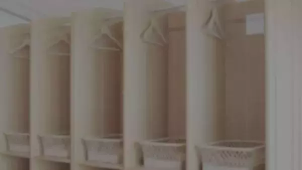 「「日帰り温泉の脱衣所で倒れた私。そこに茶髪の怖そうなお姉さんが...」」の画像