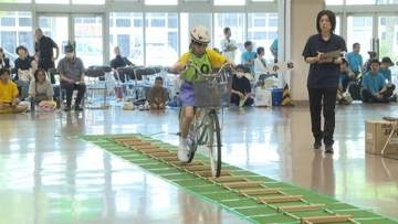 正しい乗り方で自転車事故防止へ　石川・金沢市で自転車の安全走行などを競う大会