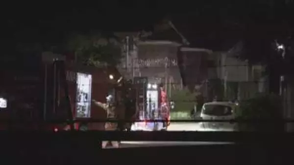 石川・金沢競馬場の厩務員宿舎で火事　男性が手にやけど