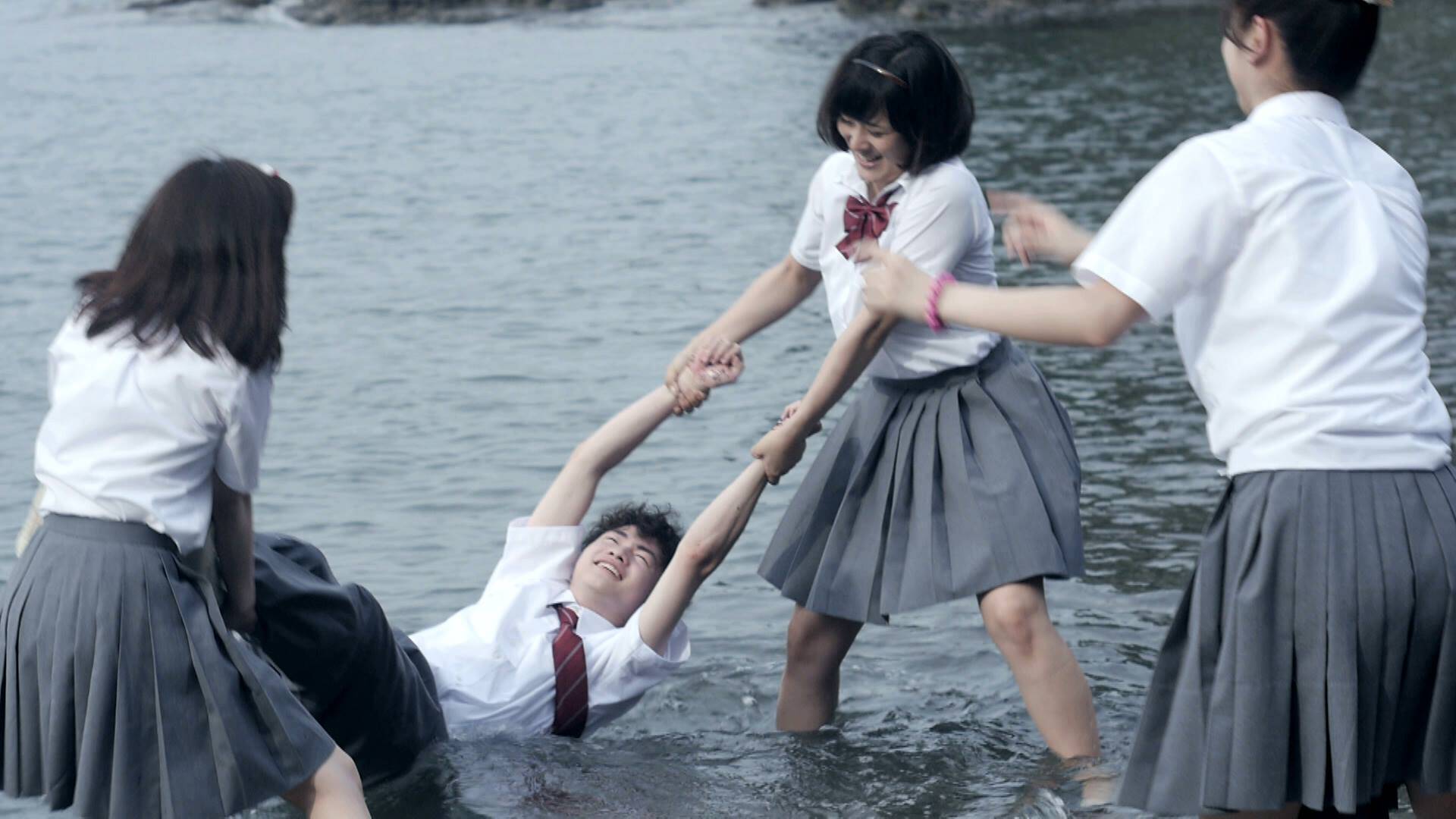 Jkの集団妊娠を描く映画 リュウグウノツカイ Gyao で無料公開中 16年5月24日 エキサイトニュース