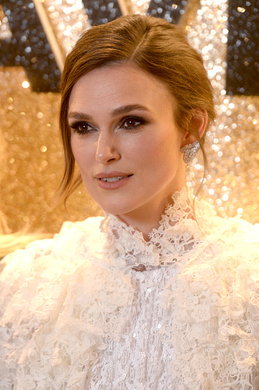 キーラ ナイトレイ 髪が抜け落ちてしまった ウィッグ使用を認める 16年8月27日 エキサイトニュース