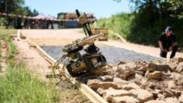 欧州とカナダ、20チームの軍用ロボットがスイス軍の訓練場で過酷な実地試験に挑む