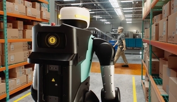 おっと人間だ。ぶつからないよう止まったり、しゃがめる人型ロボット登場