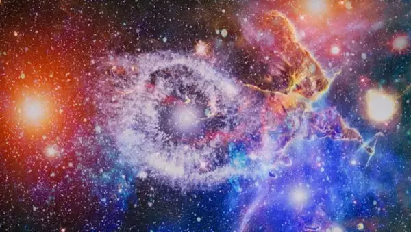 これまでに例のない宇宙からの電波信号が天文学者たちを困惑させている