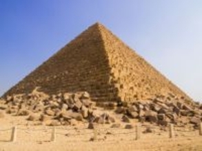 ギザの三大ピラミッドの1つに空洞を発見。隠された第2の入口がある可能性