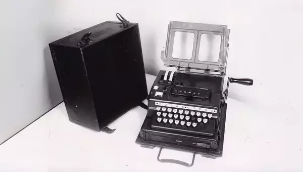 エニグマを超えるナチスの暗号機「SG-41」の失われたマニュアルが、80年の時を経て発見される