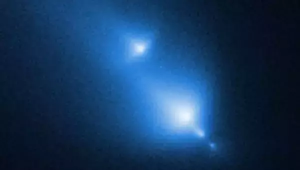 ハッブル宇宙望遠鏡、彗星が崩壊し分裂する瞬間を偶然とらえる