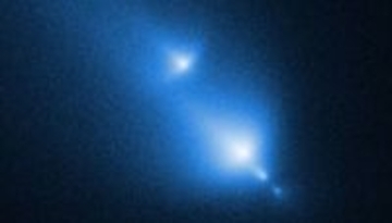 ハッブル宇宙望遠鏡、彗星が崩壊し分裂する瞬間を偶然とらえる